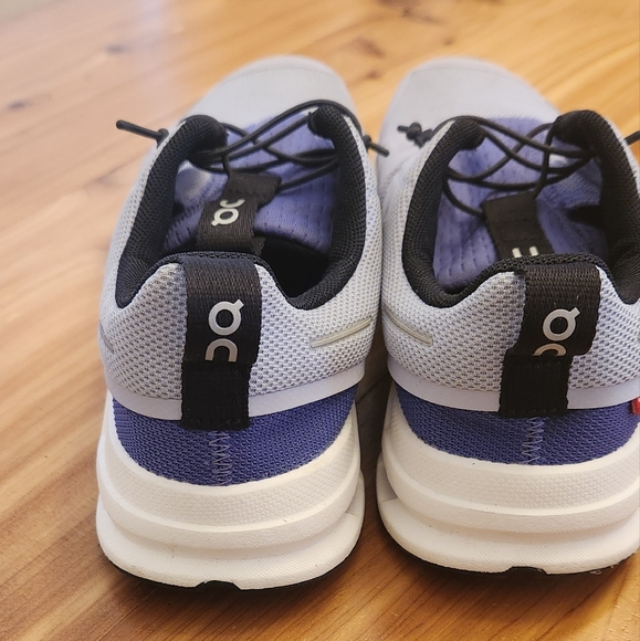 ON CLOUD SKYSTRETCH LACE RUNNING SHOES - Picture 9 of 11